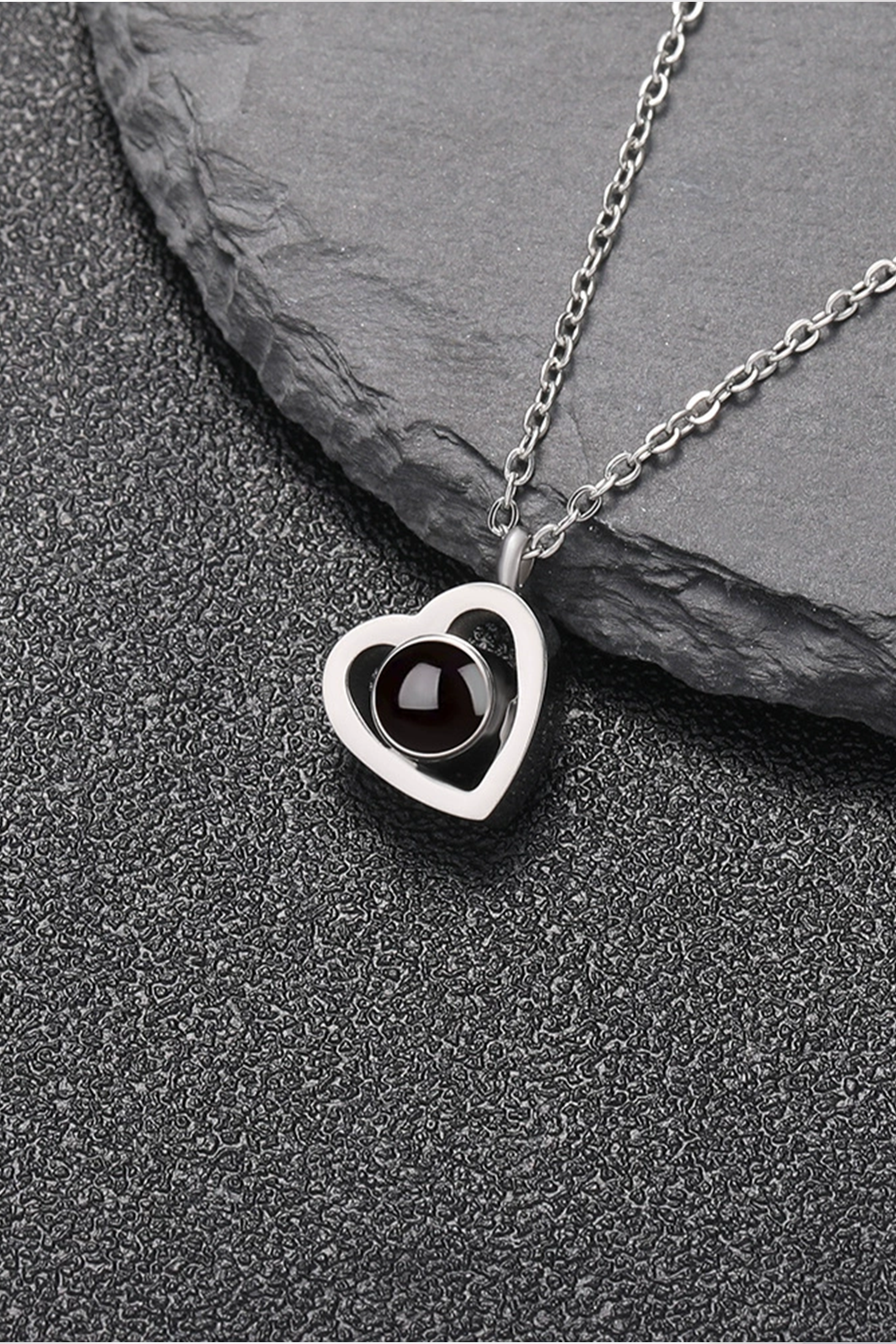 Heart Projection Necklace｜Customize Your Light, Cherish Your Love